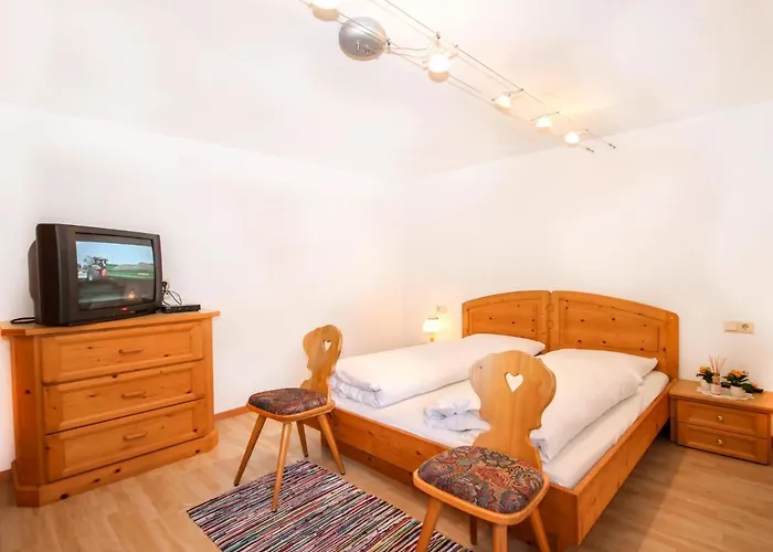 Hoelzl By Interhome بيت للعطل