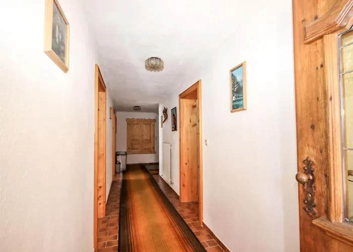 Hoelzl By Interhome بيت للعطل